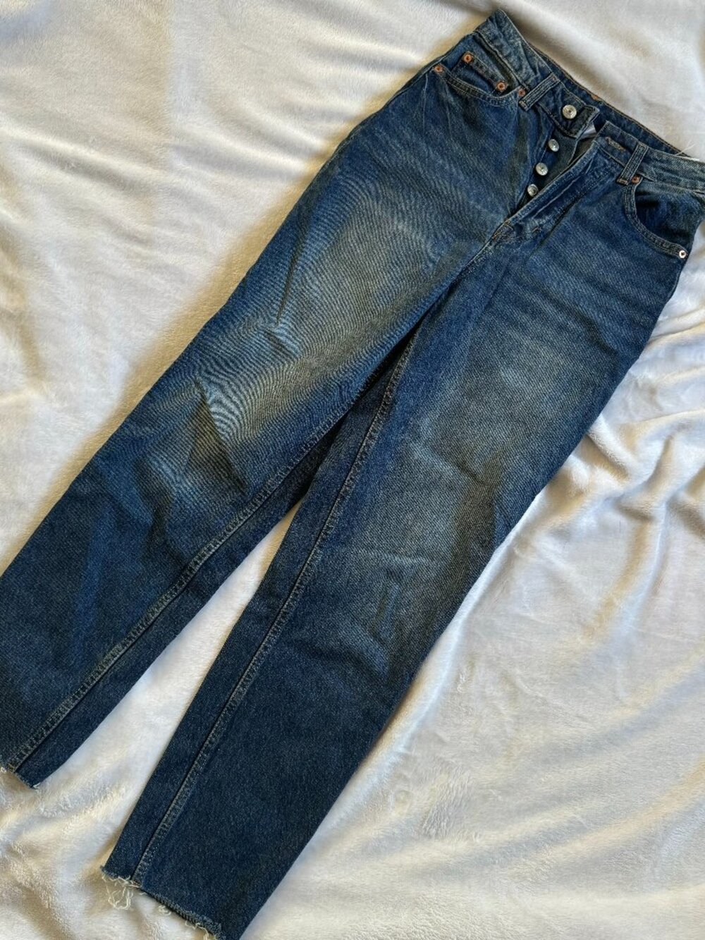 H&M High Rise Mom Jean - Picture 1 of 6